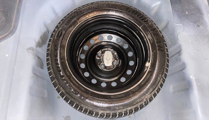 2019 Maruti Ciaz ALPHA 1.5 SHVS PETROL, Petrol, Manual, 51,200 km, Spare Tyre