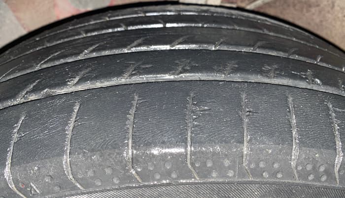 2015 Hyundai Creta SX 1.6 DIESEL, Diesel, Manual, 60,348 km, Left Front Tyre Tread