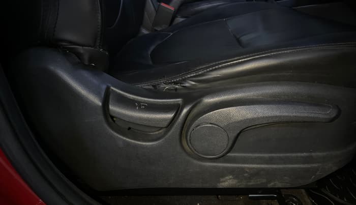 2015 Hyundai Creta SX 1.6 DIESEL, Diesel, Manual, 60,348 km, Driver Side Adjustment Panel