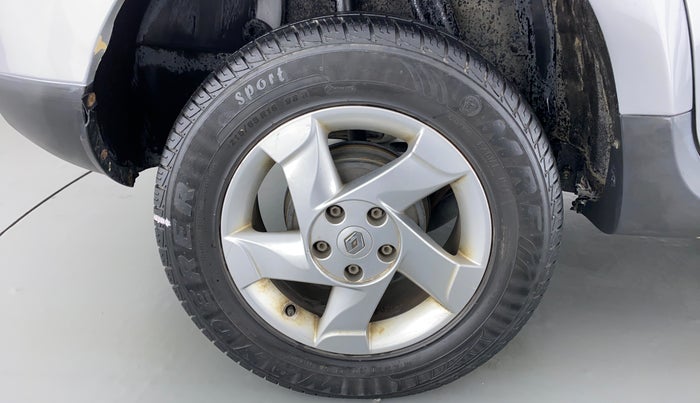 2013 Renault Duster 85 PS RXL OPT, Diesel, Manual, 70,813 km, Right Rear Wheel