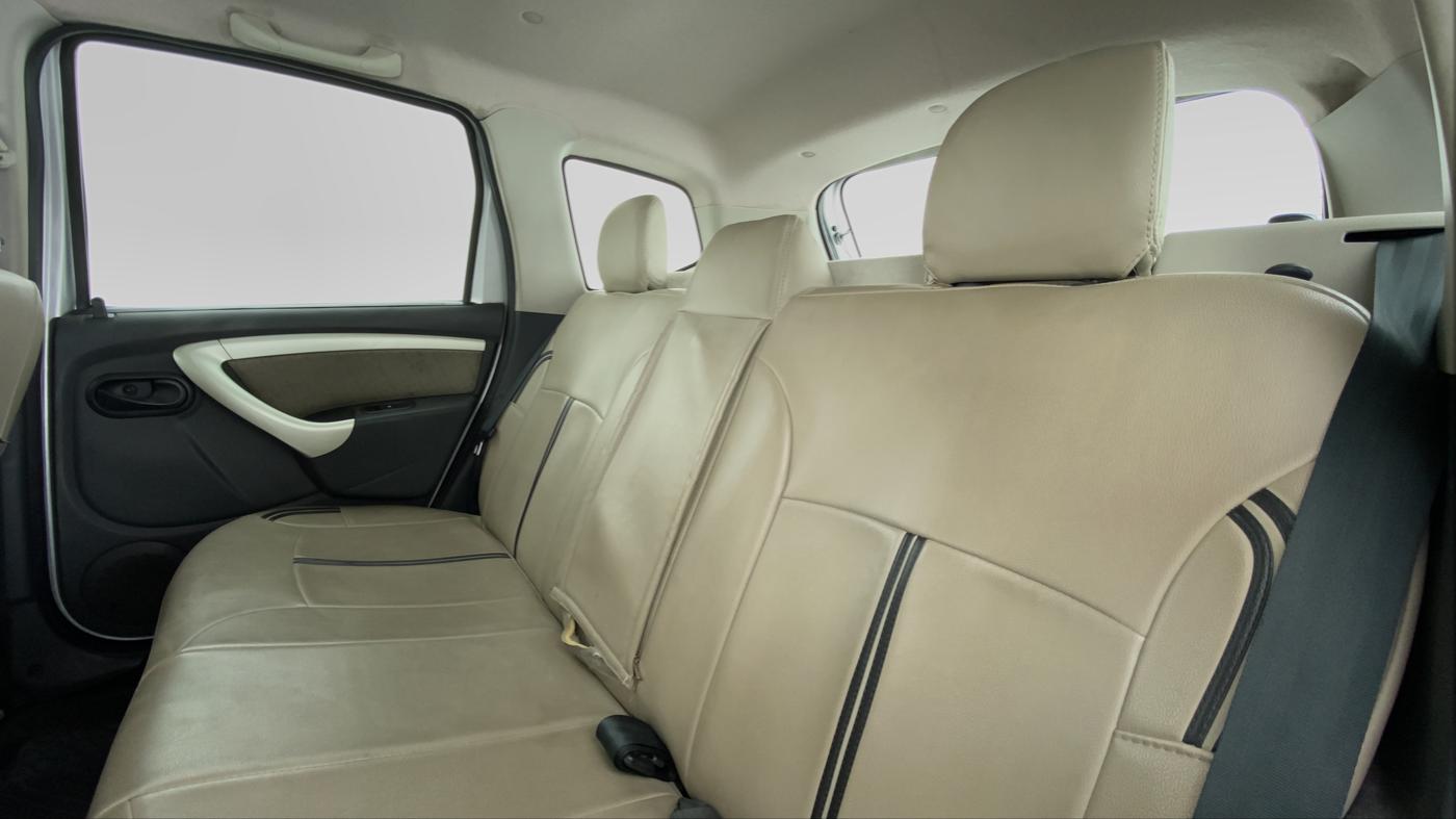 2013 Renault Duster 85 PS RXL OPT, Diesel, Manual, 70,813 km, Right Side Rear Door Cabin