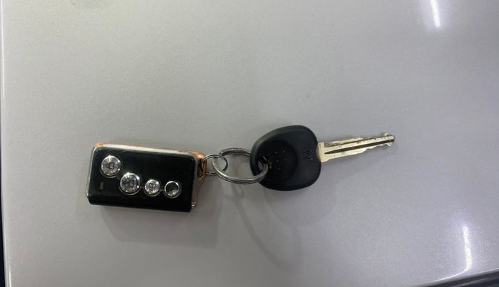 2014 Hyundai i10 MAGNA 1.1, Petrol, Manual, 50,478 km, Key Close Up