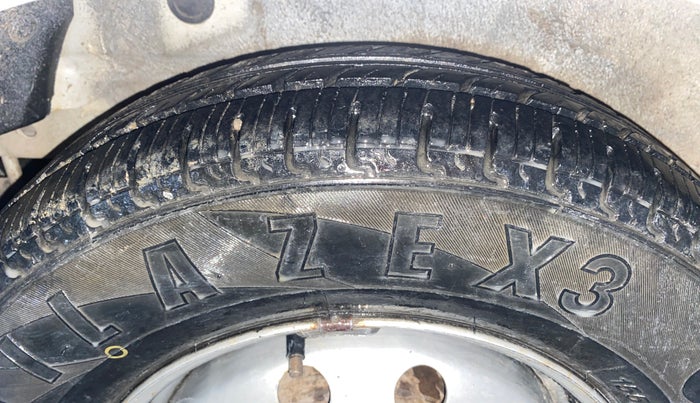 2014 Hyundai i10 MAGNA 1.1, Petrol, Manual, 50,478 km, Right Rear Tyre Tread