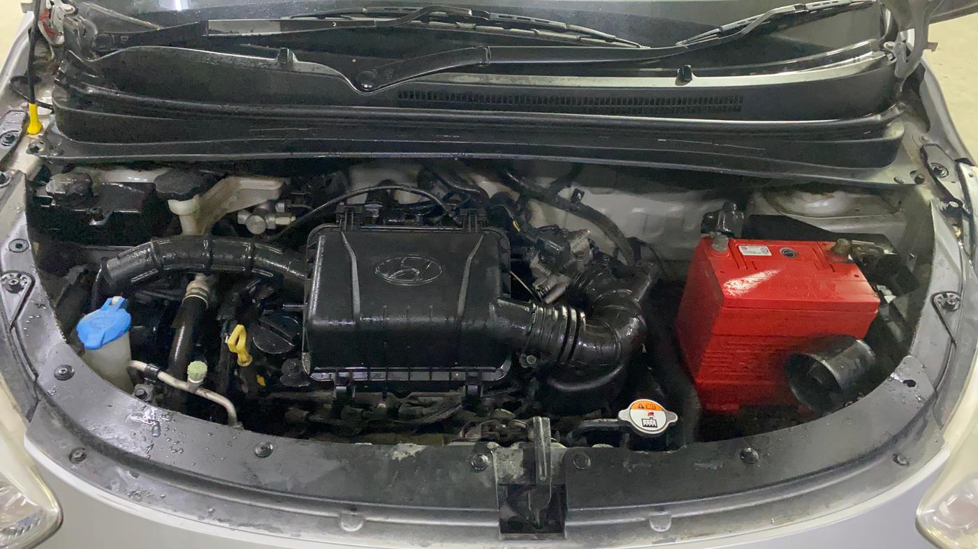 2014 Hyundai i10 MAGNA 1.1, Petrol, Manual, 50,466 km, Engine View