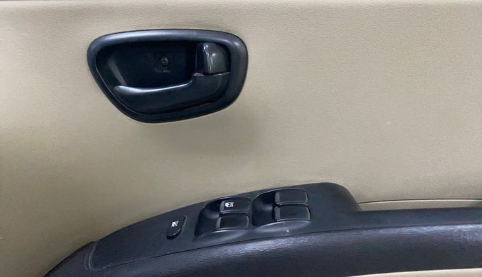 2014 Hyundai i10 MAGNA 1.1, Petrol, Manual, 50,478 km, Driver Side Door Panels Control