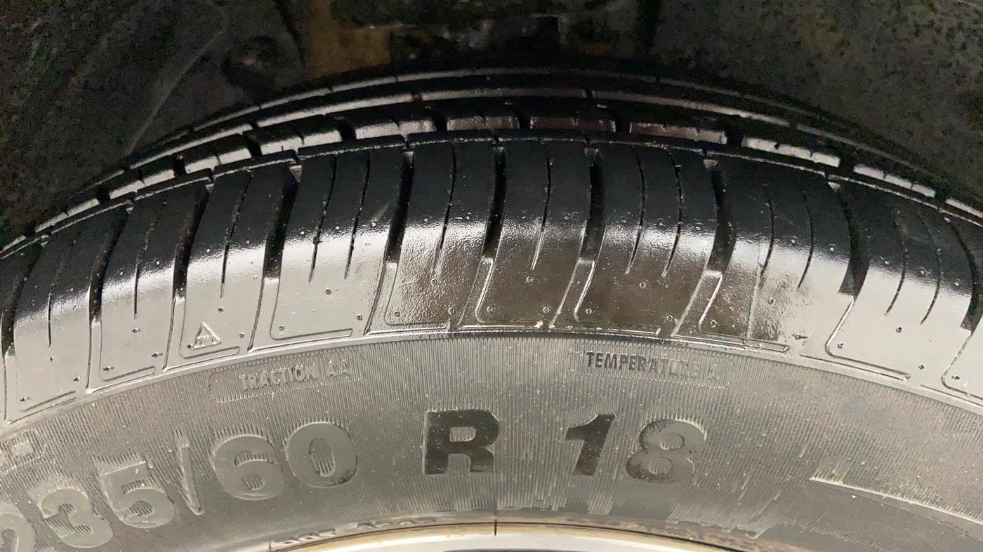 2018 Hyundai Tucson 2WD AT GLS DIESEL, Diesel, Automatic, 73,684 km, Right Front Tyre Tread