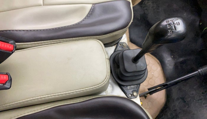 2013 Maruti OMNI E 8 STR, Petrol, Manual, 47,507 km, Gear Lever