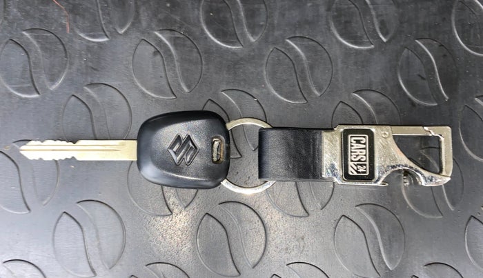 2013 Maruti OMNI E 8 STR, Petrol, Manual, 47,507 km, Key Close Up