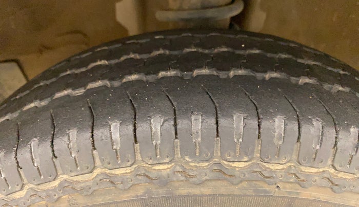 2013 Maruti OMNI E 8 STR, Petrol, Manual, 47,507 km, Right Front Tyre Tread