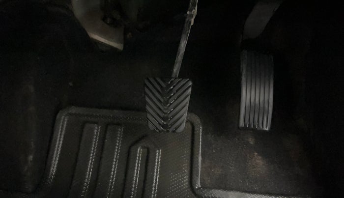 2020 KIA SONET HTX 1.0 IMT, Petrol, Manual, 90,951 km, Pedals