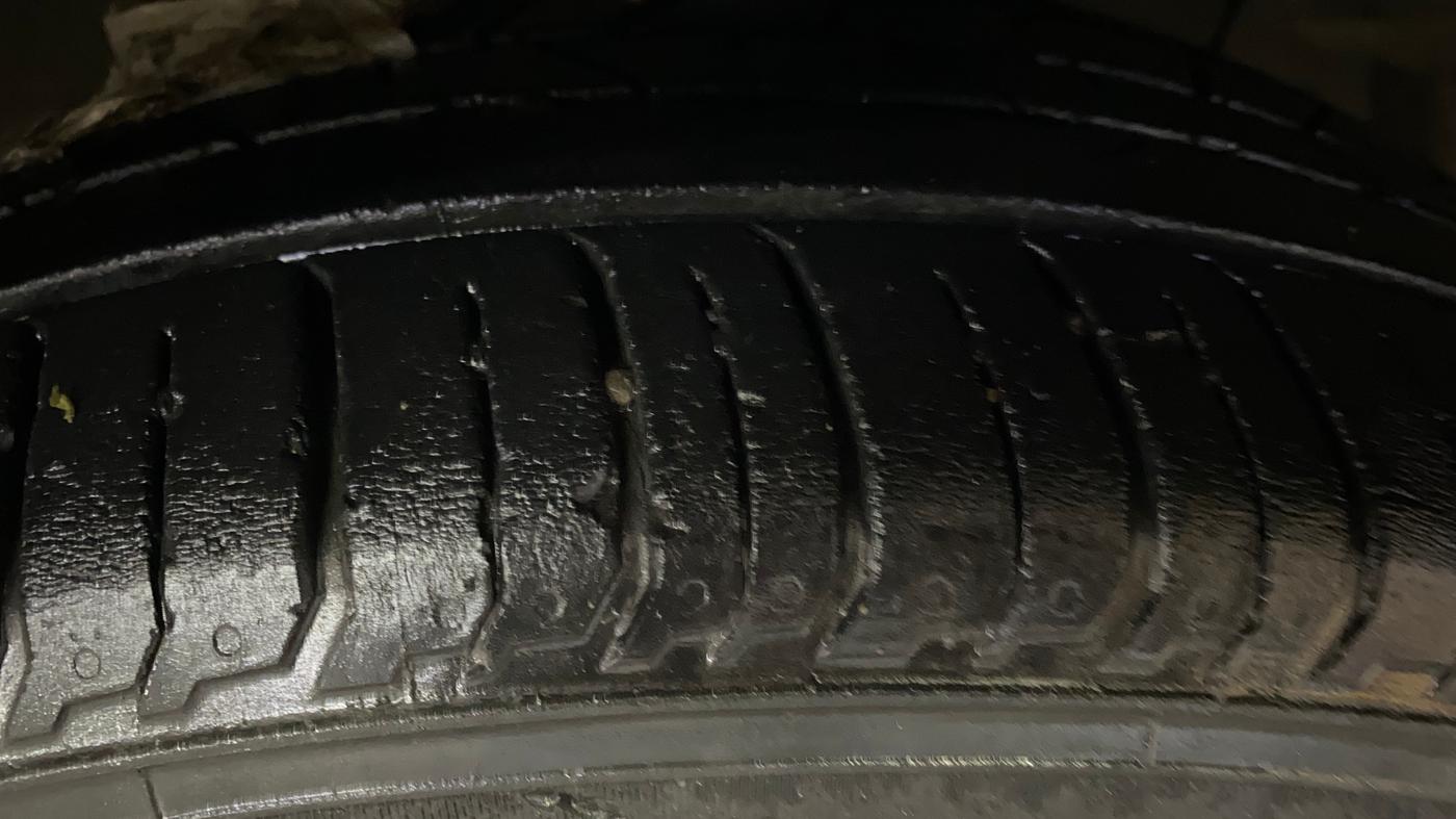 2018 Maruti Ciaz ALPHA 1.5 SHVS PETROL, Petrol, Manual, 61,631 km, Right Front Tyre Tread
