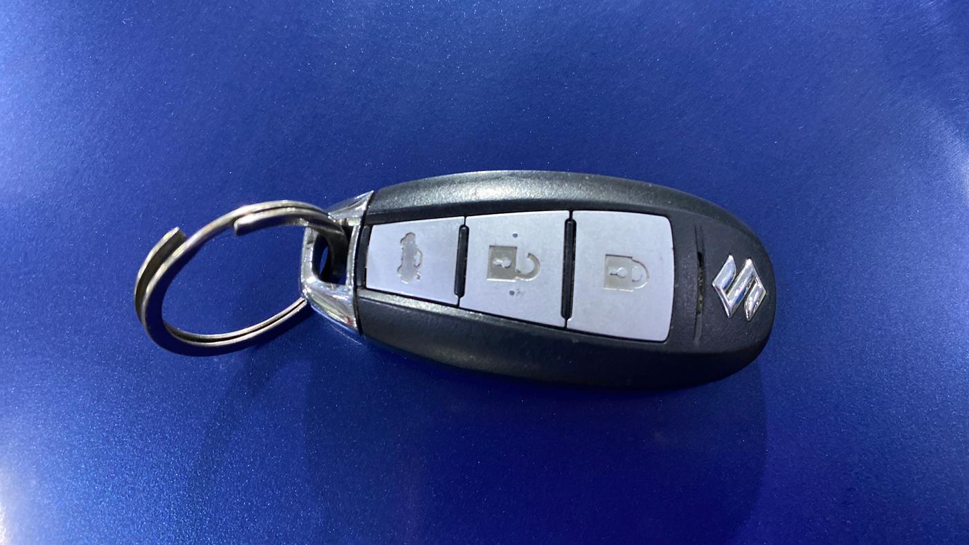 2018 Maruti Ciaz ALPHA 1.5 SHVS PETROL, Petrol, Manual, 61,631 km, Key Close Up
