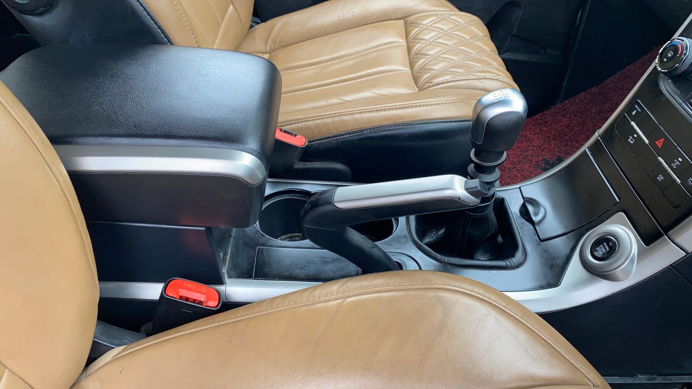 2019 Mahindra XUV500 W11, Diesel, Manual, 91,417 km, Gear Lever