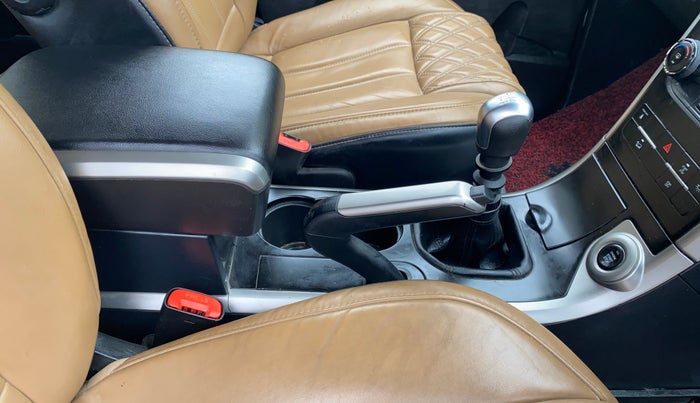 2019 Mahindra XUV500 W11, Diesel, Manual, 91,379 km, Gear Lever