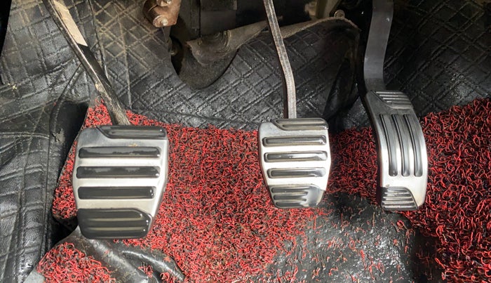 2019 Mahindra XUV500 W11, Diesel, Manual, 91,379 km, Pedals