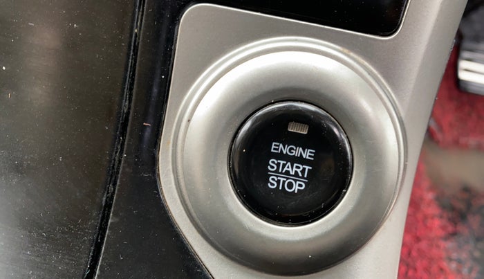 2019 Mahindra XUV500 W11, Diesel, Manual, 91,379 km, Keyless Start/ Stop Button