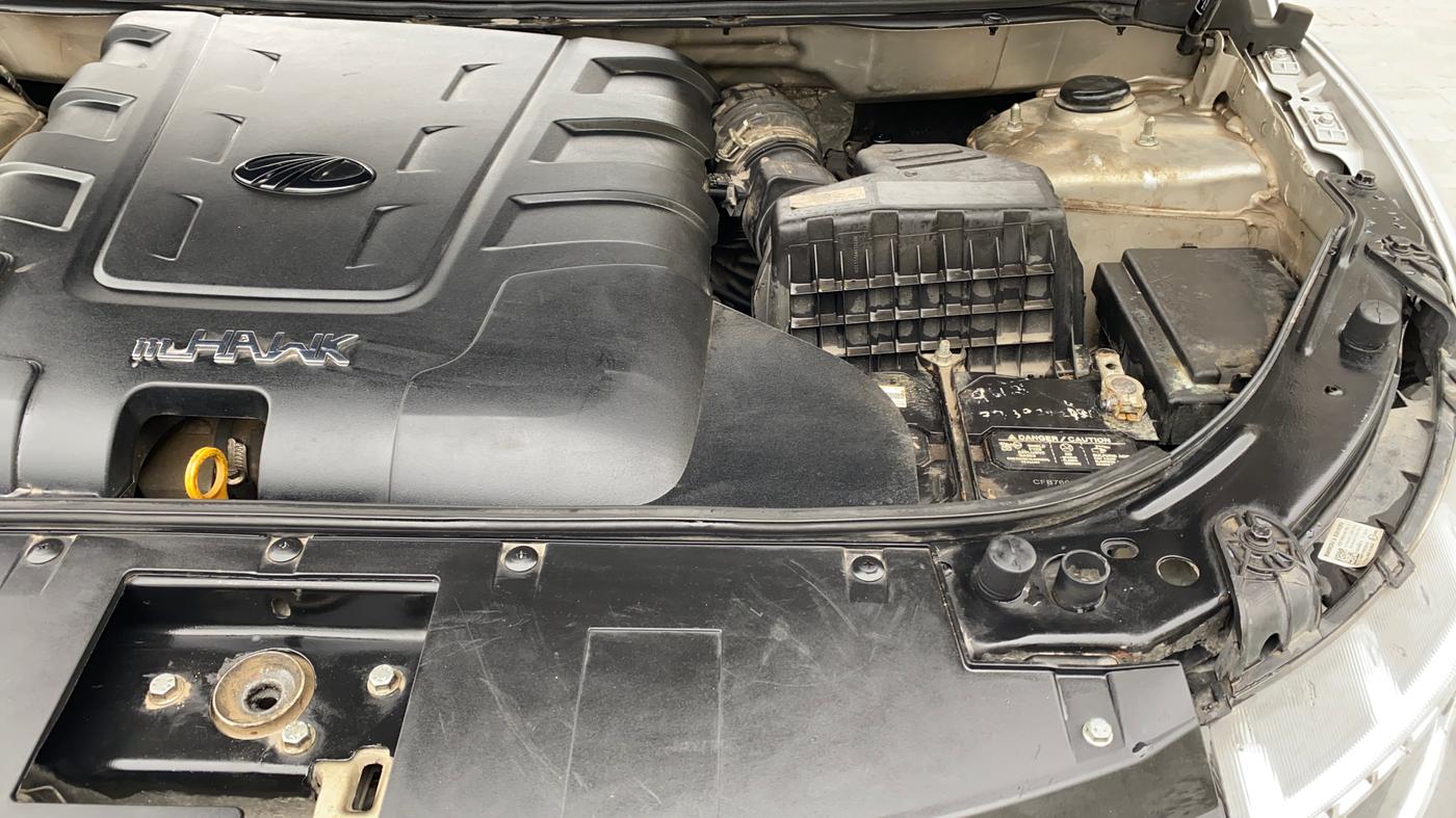 2019 Mahindra XUV500 W11, Diesel, Manual, 91,417 km, Engine View - Left