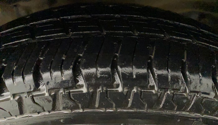 2014 Maruti Alto 800 VXI, Petrol, Manual, 54,826 km, Left Front Tyre Tread