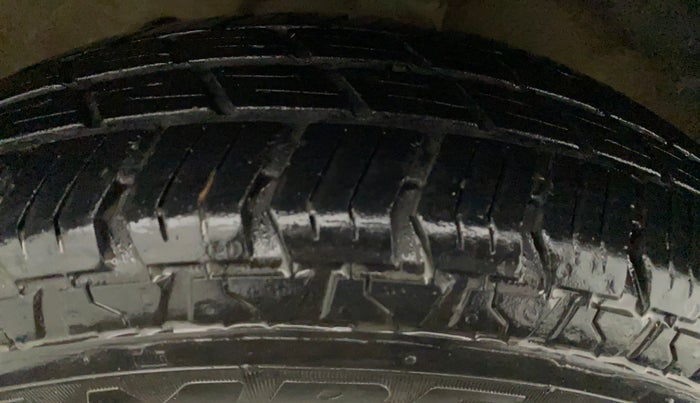 2014 Maruti Alto 800 VXI, Petrol, Manual, 54,826 km, Right Rear Tyre Tread