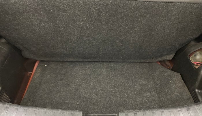 2013 Maruti Swift VXI, Petrol, Manual, 1,06,812 km, Boot Inside