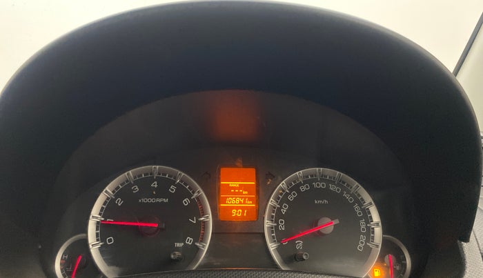 2013 Maruti Swift VXI, Petrol, Manual, 1,06,812 km, Odometer Image