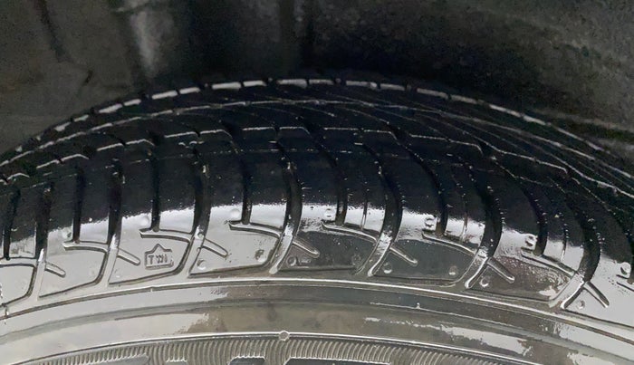 2019 Maruti New Wagon-R ZXI 1.2 AMT, Petrol, Automatic, 21,383 km, Right Rear Tyre Tread