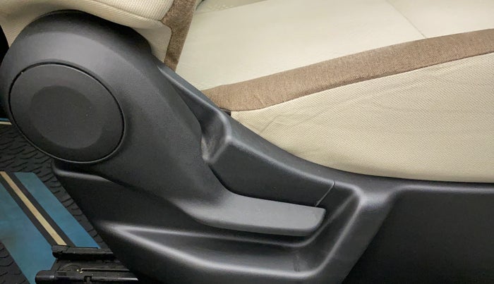 2019 Maruti New Wagon-R ZXI 1.2 AMT, Petrol, Automatic, 21,383 km, Driver Side Adjustment Panel