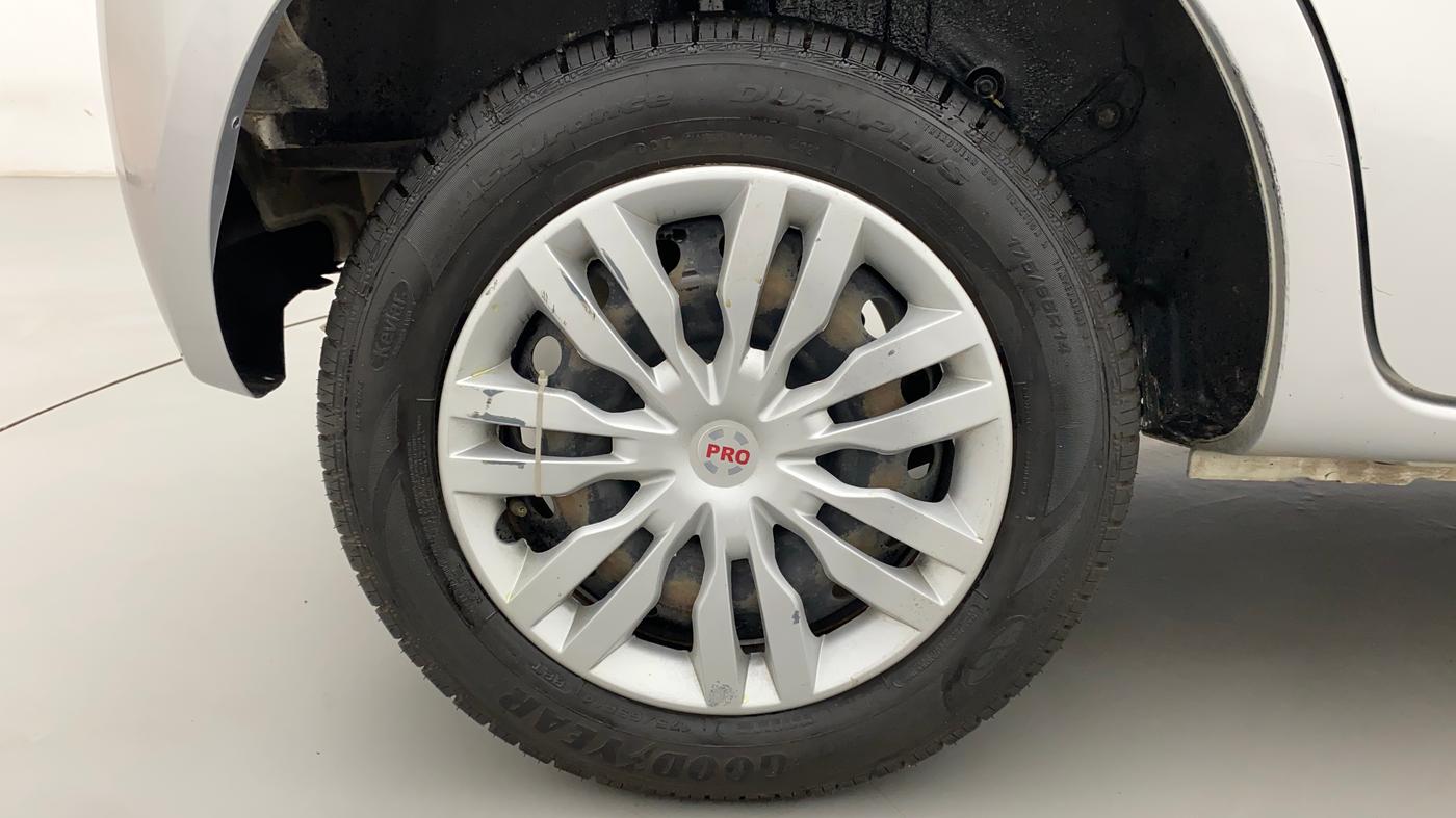 2014 Toyota Etios Liva G, Petrol, Manual, 31,329 km, Right Rear Wheel