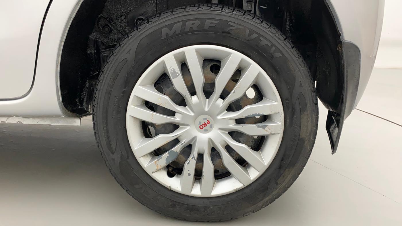 2014 Toyota Etios Liva G, Petrol, Manual, 31,329 km, Left Rear Wheel