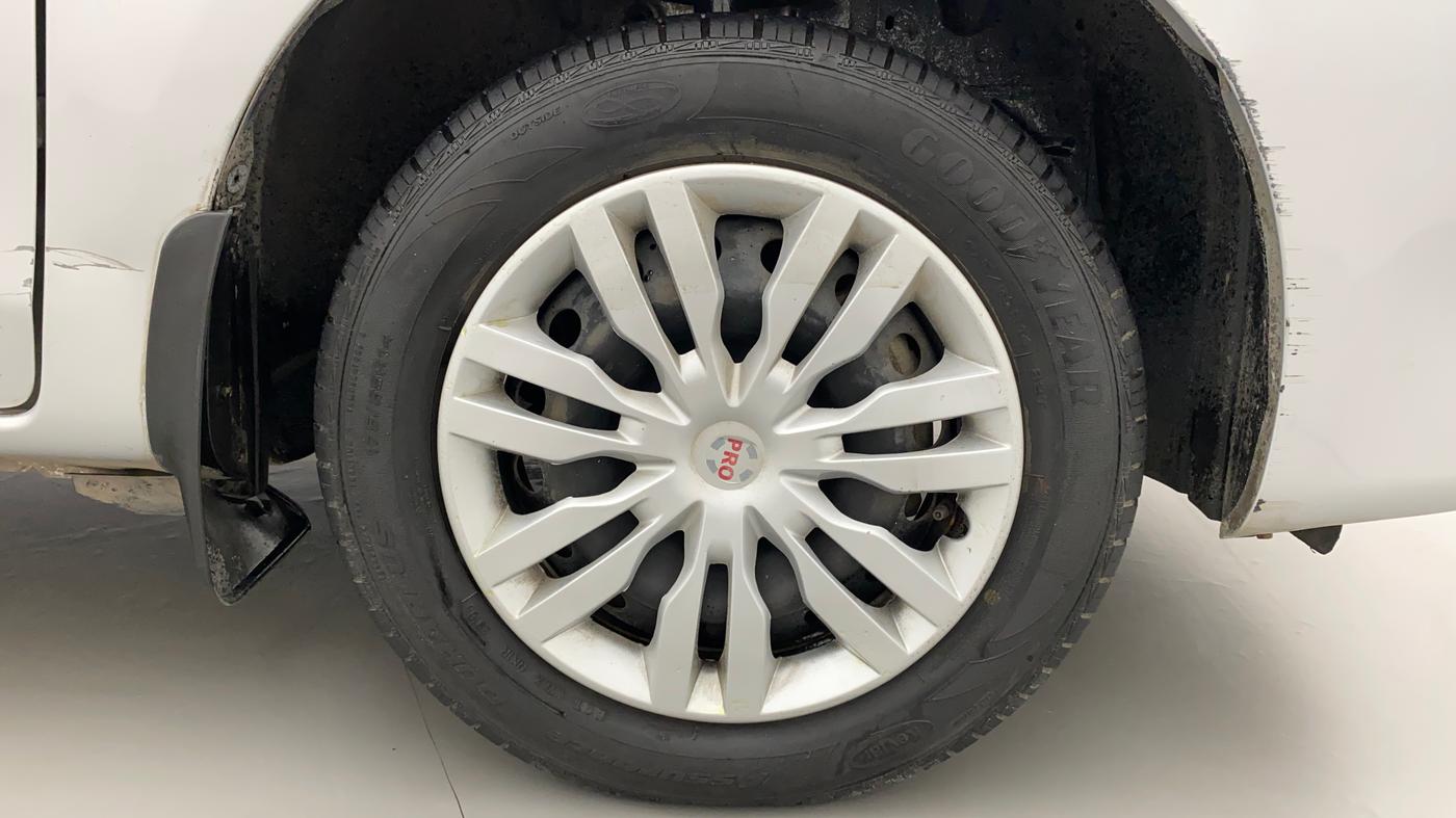 2014 Toyota Etios Liva G, Petrol, Manual, 31,329 km, Right Front Wheel