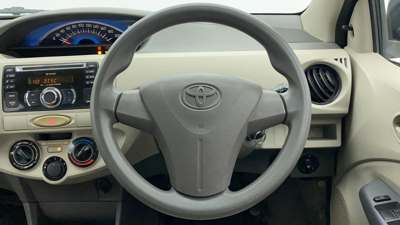 2014 Toyota Etios Liva G, Petrol, Manual, 31,329 km, Steering Wheel Close Up