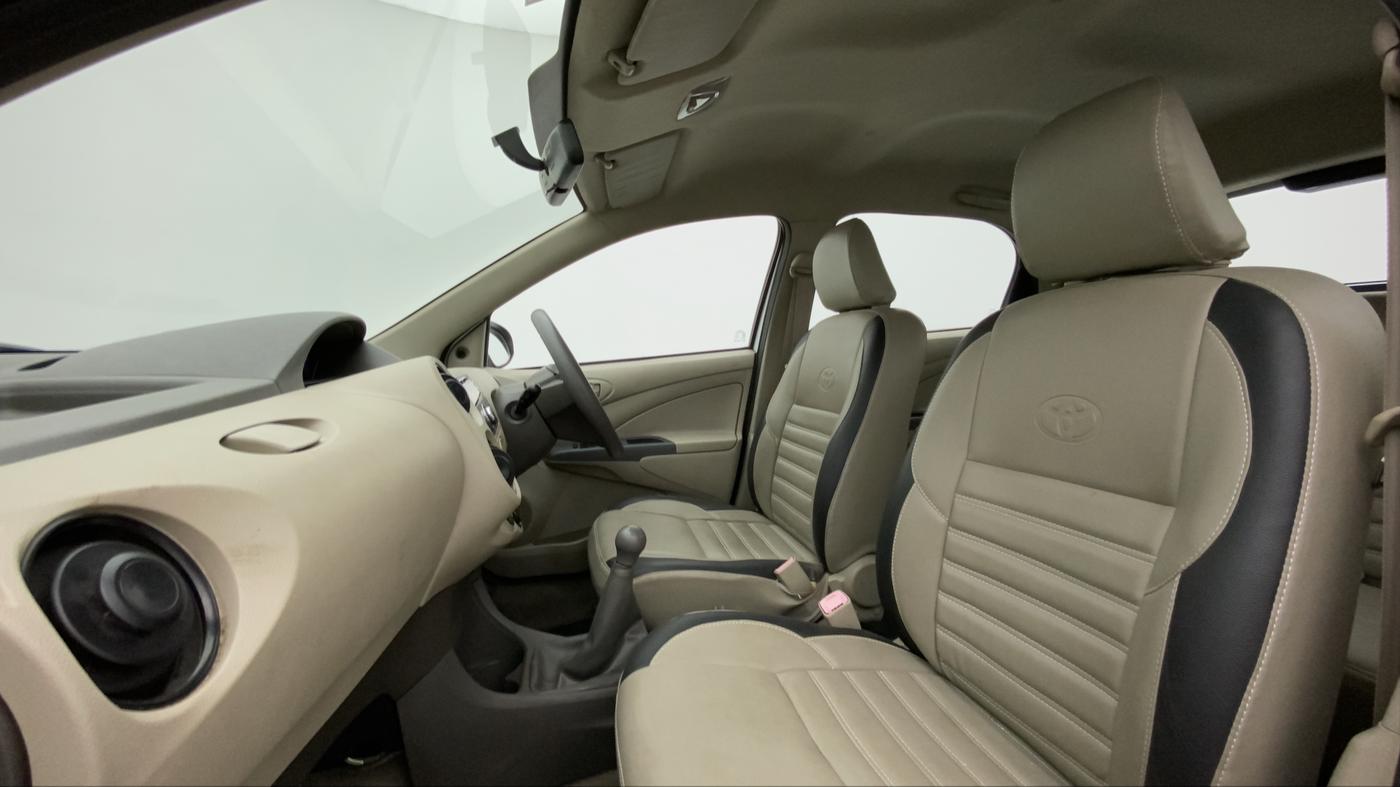 2014 Toyota Etios Liva G, Petrol, Manual, 31,329 km, Right Side Front Door Cabin