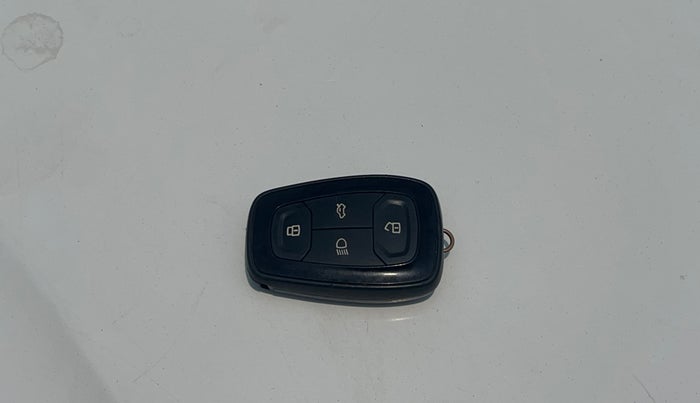 2018 Tata NEXON XZ PLUS DIESEL, Diesel, Manual, 74,066 km, Key Close Up