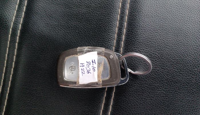 2015 Hyundai Grand i10 ASTA AT 1.2 KAPPA VTVT, Petrol, Automatic, 70,883 km, Key Close Up