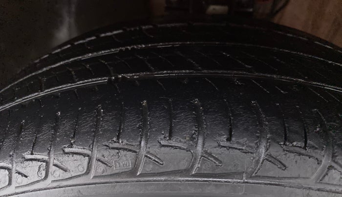 2016 Volkswagen Polo HIGHLINE1.2L PETROL, Petrol, Manual, 61,134 km, Left Front Tyre Tread