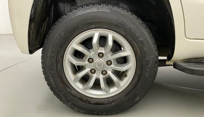 2017 Mahindra TUV300 T8 AT, Diesel, Automatic, 79,236 km, Right Rear Wheel