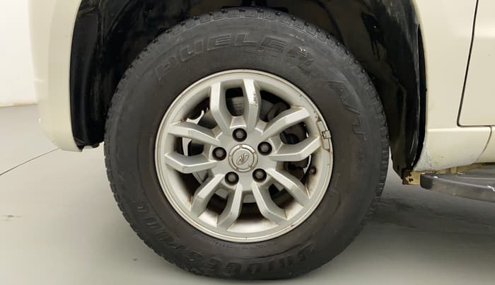 2017 Mahindra TUV300 T8 AT, Diesel, Automatic, 79,236 km, Left Front Wheel