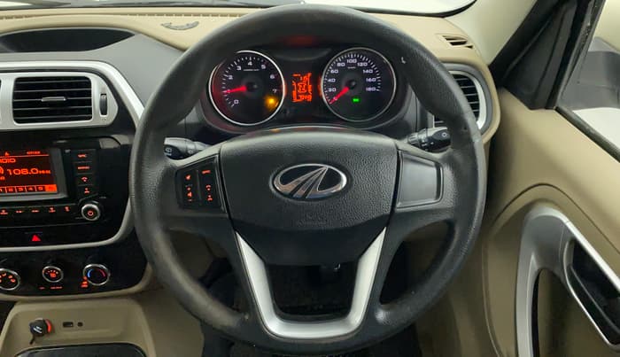 2017 Mahindra TUV300 T8 AT, Diesel, Automatic, 79,236 km, Steering Wheel Close Up