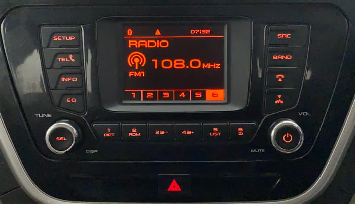2017 Mahindra TUV300 T8 AT, Diesel, Automatic, 79,236 km, Infotainment System