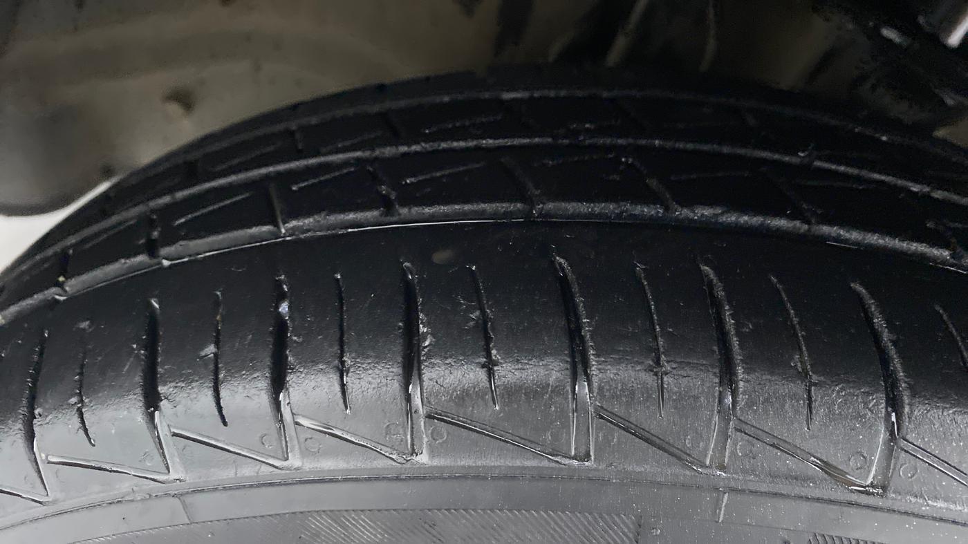 2021 Maruti Alto LXI CNG, CNG, Manual, 40,909 km, Left Front Tyre Tread