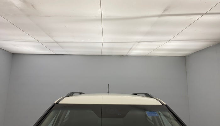 2020 Mahindra XUV300 W8 1.2 PETROL, Petrol, Manual, 31,768 km, Moonroof/ Sunroof