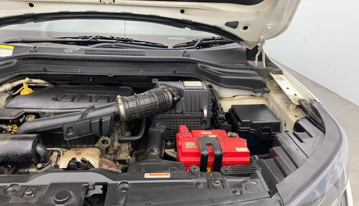 2020 Mahindra XUV300 W8 1.2 PETROL, Petrol, Manual, 31,768 km, Engine View - Left