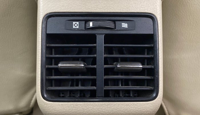 2017 Maruti Ciaz SIGMA 1.4 VVT, Petrol, Manual, 65,908 km, Rear AC Vents