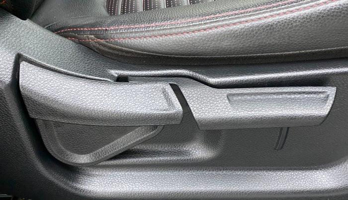 2020 KIA SONET GTX PLUS 1.5D  AT, Diesel, Automatic, 25,280 km, Driver Side Adjustment Panel