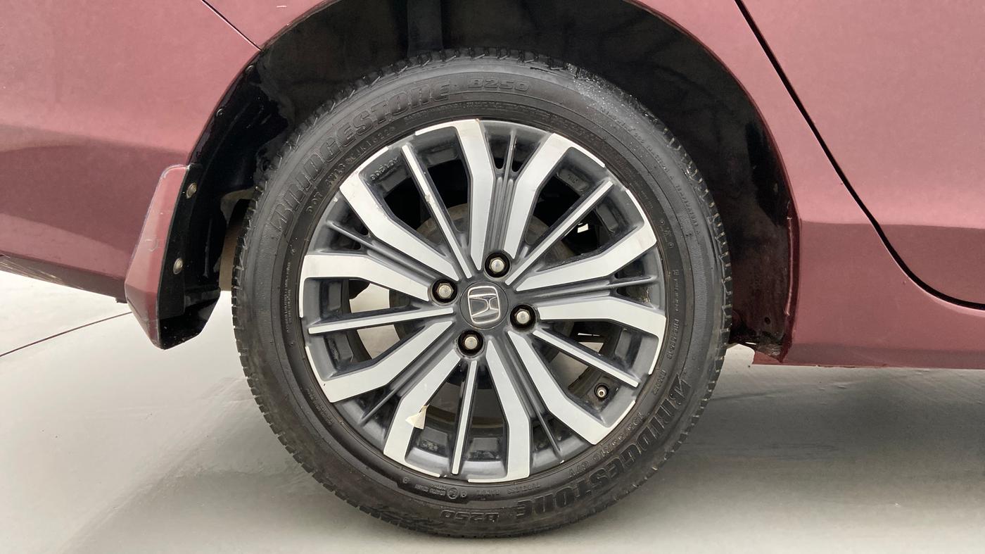 2017 Honda City 1.5L I-DTEC VX, Diesel, Manual, 1,23,099 km, Right Rear Wheel