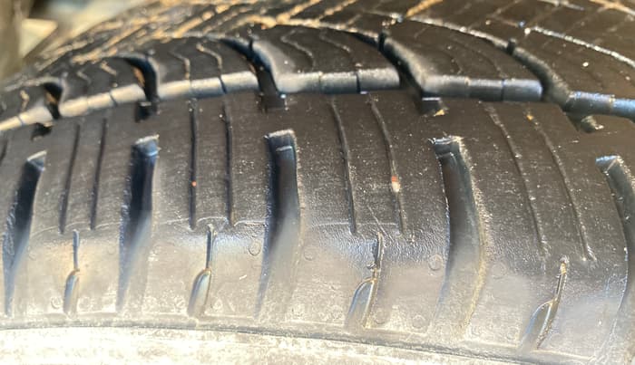2017 Tata Hexa XT 4X4 7 STR, Diesel, Manual, 86,792 km, Right Front Tyre Tread