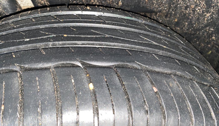 2023 Maruti Grand Vitara DELTA SMART HYBRID, Petrol, Manual, 22,083 km, Right Rear Tyre Tread