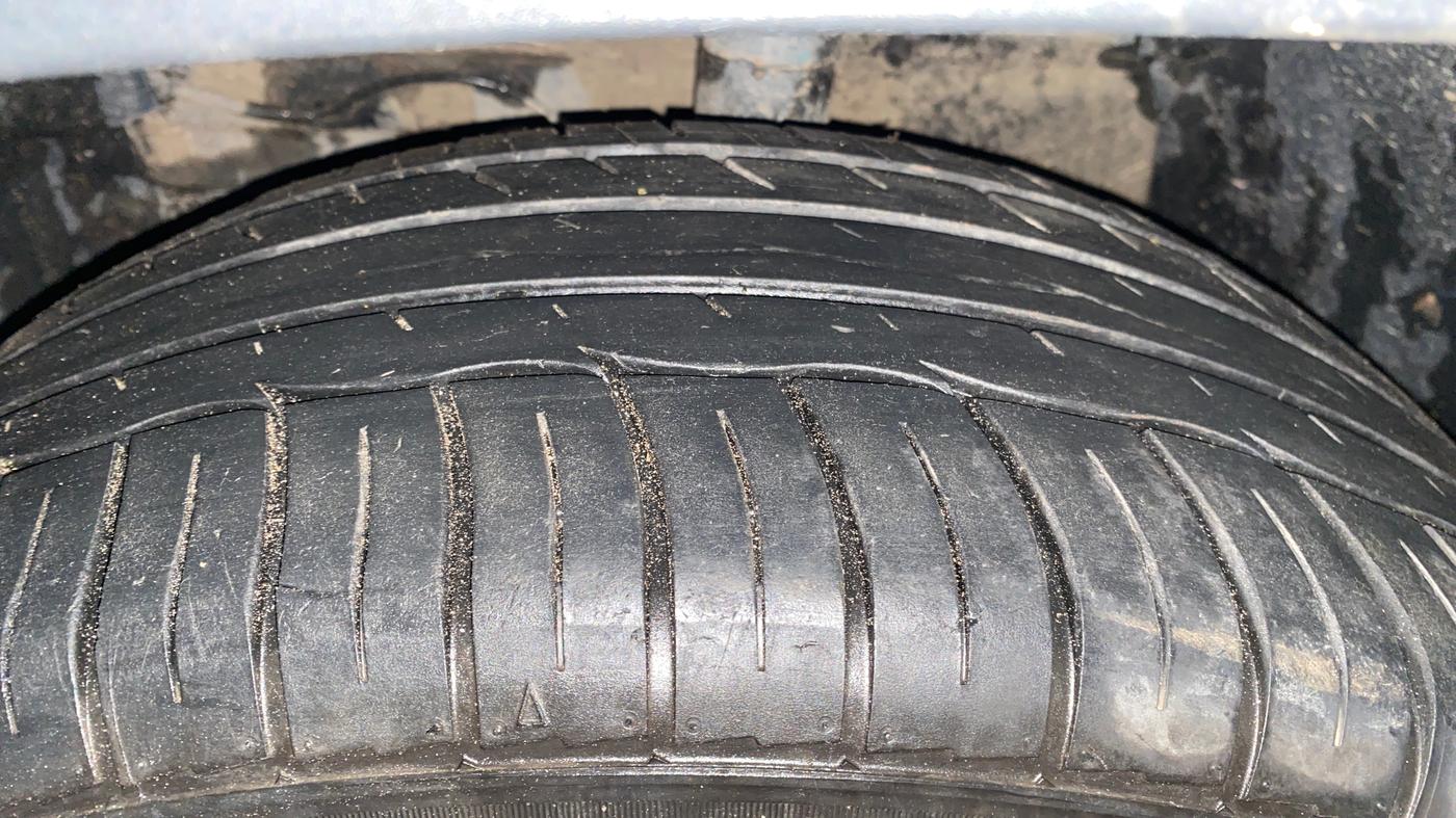 2023 Maruti Grand Vitara DELTA SMART HYBRID, Petrol, Manual, 22,083 km, Left Front Tyre Tread