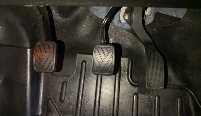 2023 Maruti Grand Vitara DELTA SMART HYBRID, Petrol, Manual, 22,083 km, Pedals