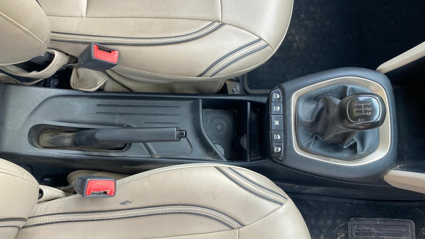 2019 Hyundai NEW SANTRO SPORTZ SE, Petrol, Manual, 40,932 km, Gear Lever